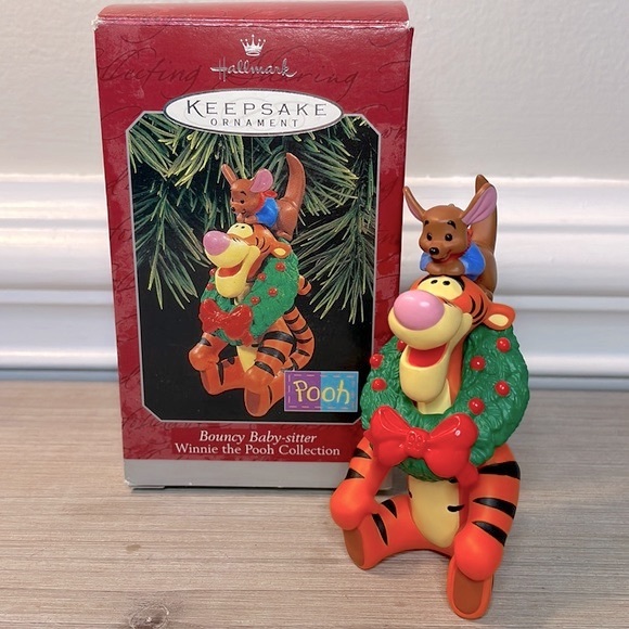 1998 HALLMARK Keepsake Disney Winnie the Pooh Collection Christmas Ornament - Picture 1 of 8